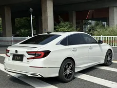 2022 Honda Accord 2.0L, белый — фото 12