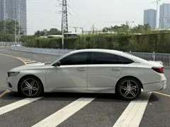 2022 Honda Accord 2.0L, белый — фото 13