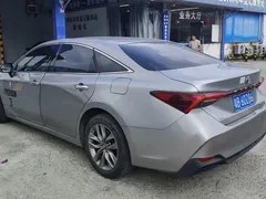 2019 Toyota Avalon Hybrid 2.5L Luxury — фото 9