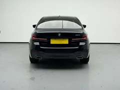 2022 BMW 5 Series 530i Fashion M Sport Package, чёрный — фото 4