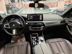 2021 BMW 5 Series 530Li M, чёрный — фото 6