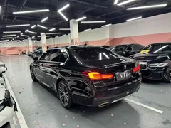 2021 BMW 5 Series 530Li M, чёрный — фото 8