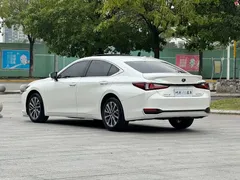 2023 Lexus ES 200, белый — фото 15