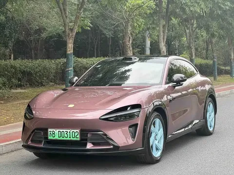 2025 Xiaomi YU7 4WD Max