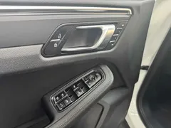 2021 Porsche Macan 2.0T, белый — фото 11