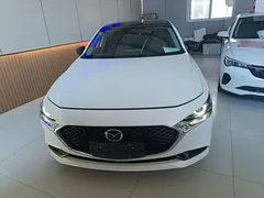 2023 Mazda 3 2.0L AT, белый — фото 3