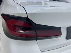 2021 BMW 5 Series 530Li M, белый — фото 7