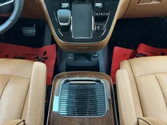 2024 Hongqi HQ9 2.0T 4WD Luxury, чёрный — фото 28
