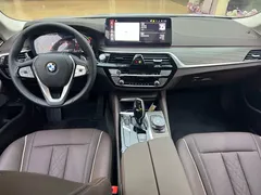2023 BMW 5 Series 530Li, белый — фото 21