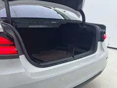 2023 BMW 5 Series 530Li, белый — фото 22