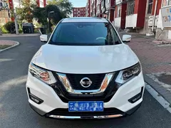2022 Nissan X-Trail 2.0L 2WD Premium, белый — фото 2