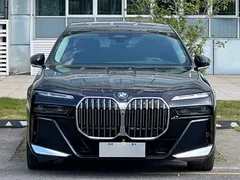 2023 BMW 7 Series 740Li Leading M Sport Package, чёрный — фото 2