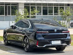 2023 BMW 7 Series 740Li Leading M Sport Package, чёрный — фото 6