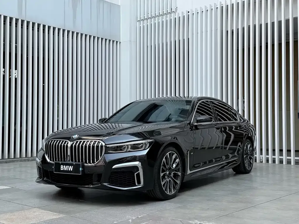 2021 BMW 7 Series 740Li Leading M Sport Package