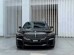 2021 BMW 7 Series 740Li Leading M Sport Package, чёрный — фото 2