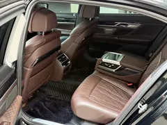 2021 BMW 7 Series 740Li Leading M Sport Package, чёрный — фото 5