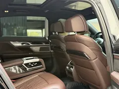 2021 BMW 7 Series 740Li Leading M Sport Package, чёрный — фото 6