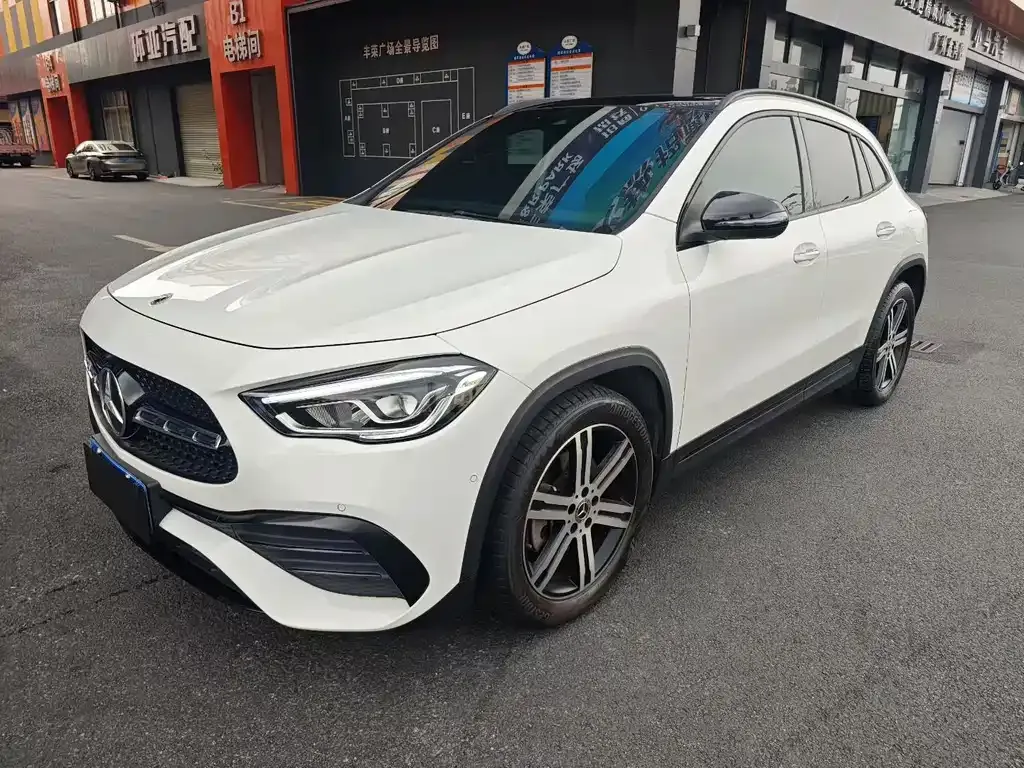 2022 Mercedes-Benz GLA 220 4MATIC