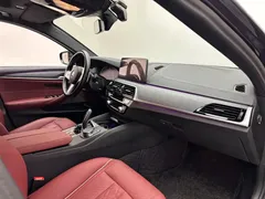 2023 BMW 5 Series 5 530Li M, чёрный — фото 11