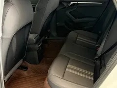 2023 Audi A3L Limousine 35 TFSI, белый — фото 9