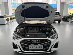 2023 Audi A3L Limousine 35 TFSI, белый — фото 18