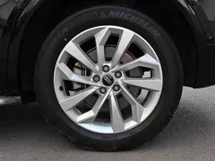 2021 Audi Q5L 40 TFSI, чёрный — фото 16