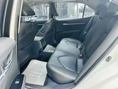 2023 Toyota Camry 2.0G, белый — фото 12