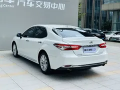 2023 Toyota Camry 2.0G, белый — фото 16