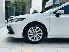 2023 Toyota Camry 2.0G, белый — фото 20