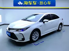 2021 Toyota Corolla 1.8L E-CVT, белый — фото 1