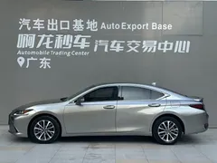 2022 Lexus ES 300h — фото 4