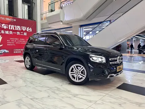 2023 Mercedes-Benz GLB 220