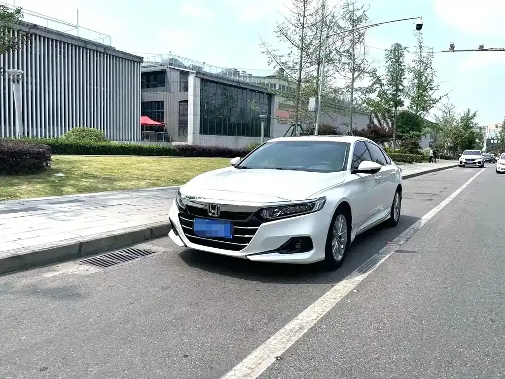 2022 Honda Accord 260TURBO Luxury
