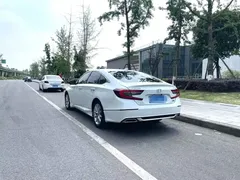 2022 Honda Accord 260TURBO Luxury, белый — фото 8
