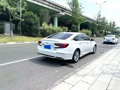 2022 Honda Accord 260TURBO Luxury, белый — фото 9