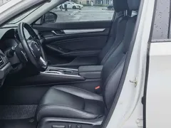 2022 Honda Accord Hybrid 2.0L, белый — фото 10