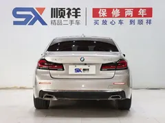 2022 BMW 5 Series 530Li Premium Luxury Package — фото 5