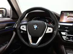 2022 BMW 5 Series 530Li Premium Luxury Package — фото 13