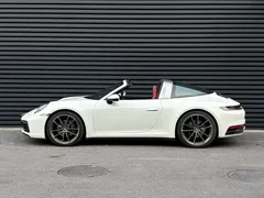 2023 Porsche 911 Targa 4 3.0T, белый — фото 3