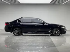 2022 BMW 5 Series 535Le PHEV M Sport Package, чёрный — фото 10