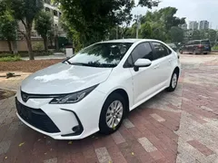 2022 Toyota Corolla 1.2T S-CVT PLUS, белый — фото 1