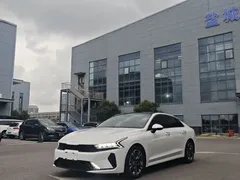 2021 Kia K5 270T CVVD, белый — фото 1