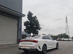 2021 Kia K5 270T CVVD, белый — фото 2