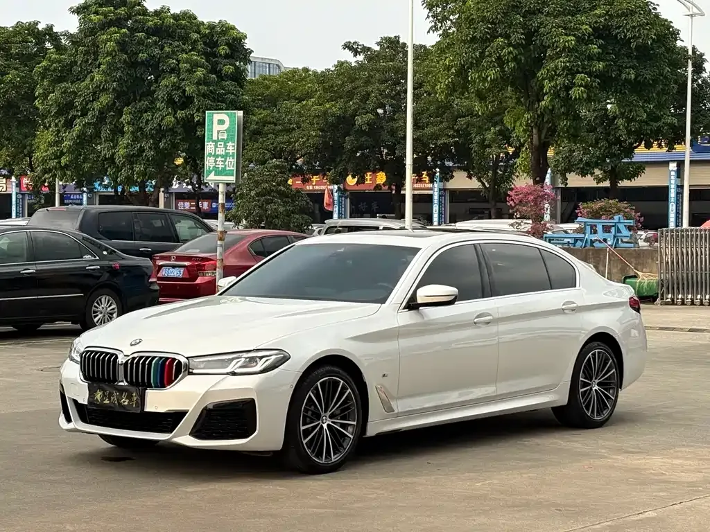 2022 BMW 5 Series 5 530Li M