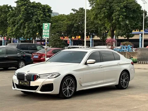 2022 BMW 5 Series 5 530Li M