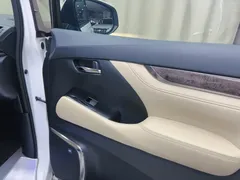2023 Toyota Vellfire Hybrid 2.5L HV Ultimate, белый — фото 7