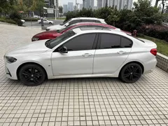 2021 BMW 1 Series 125i M Sport Night Edition, белый — фото 3