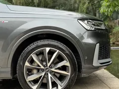 2021 Audi Q7 55 TFSI quattro S line — фото 16