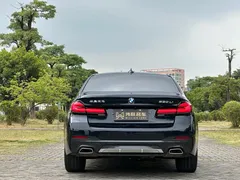2023 BMW 5 Series 530Li Leading M Sport Package, чёрный — фото 5