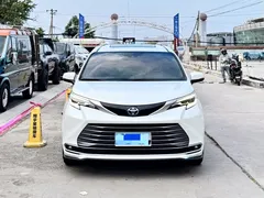 2023 Toyota Sienna 2.5L, белый — фото 2